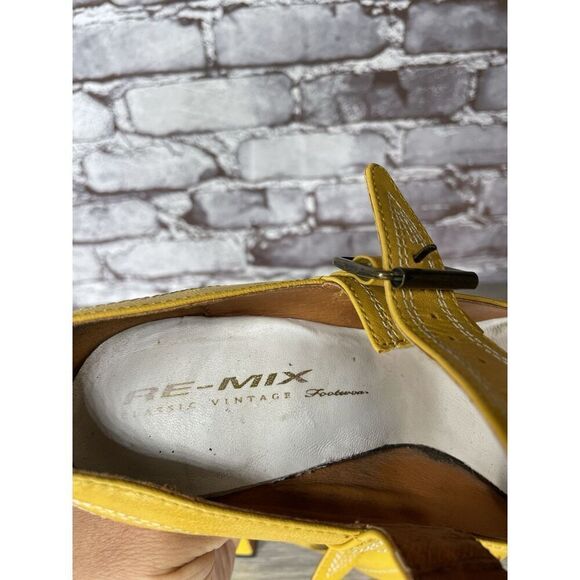 Re-Mix Classic Vintage Yellow Leather Round Toe Mary Jane Heels Women 7M US/38EU - Picture 5 of 16